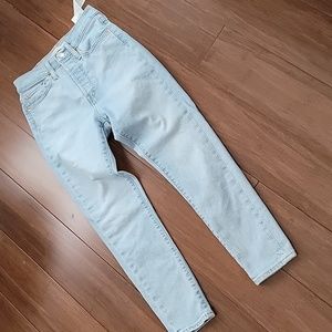 Levis Wedgie Skinny 27